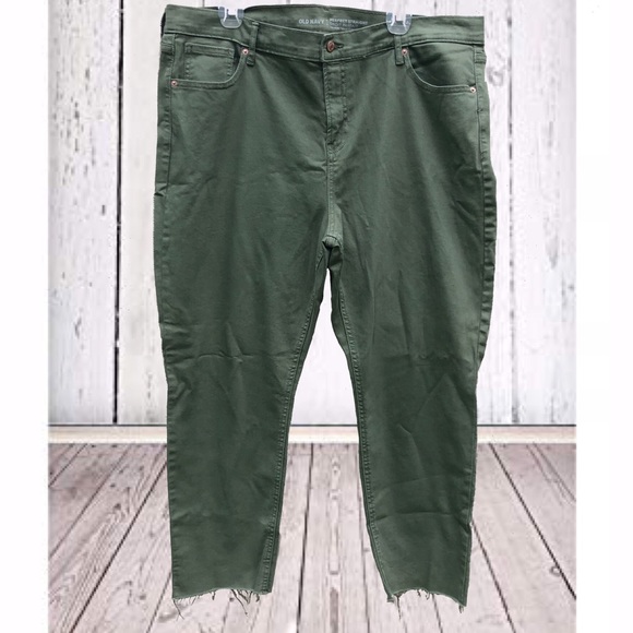 Old Navy Pants - 🍂BOGO50🍂 Old Navy | Green Perfect Straight Pants